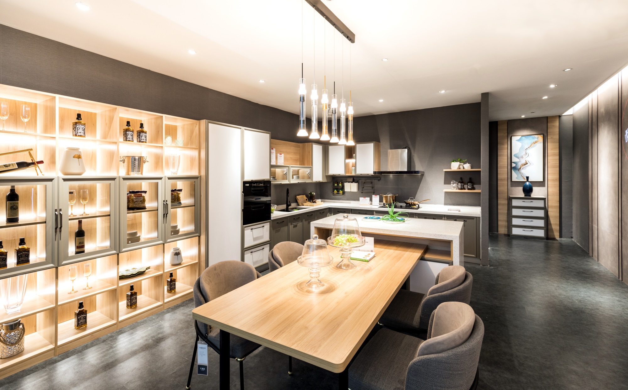 卡諾亞全屋定制套餐26800，提前引爆五一家裝市場(chǎng)